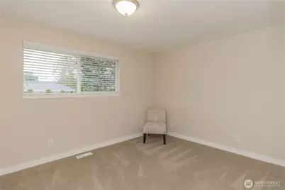1060 Lynnwood Avenue NE, Renton, WA 98056 - Photo 29