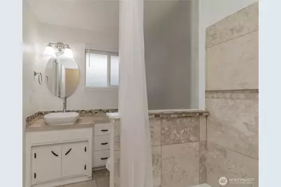 1060 Lynnwood Avenue NE, Renton, WA 98056 - Photo 25