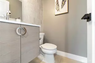 2528 27th Ave W, Seattle, WA 98199 - Photo 9