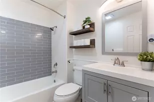 12230 SE 60th St, Bellevue, WA 98006 - Photo 11