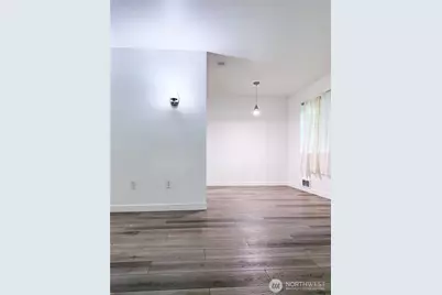 12230 SE 60th Street #34, Bellevue, WA 98006 - Photo 5