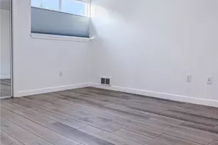 12230 SE 60th St, Bellevue, WA 98006 - Photo 7