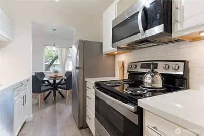 12230 SE 60th Street #34, Bellevue, WA 98006 - Photo 5