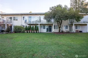 12230 SE 60th St, Bellevue, WA 98006 - Photo 17
