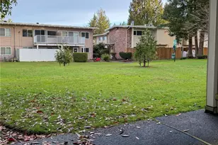 12230 SE 60th St, Bellevue, WA 98006 - Photo 15