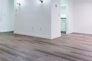 12230 SE 60th St, Bellevue, WA 98006 - Photo 3