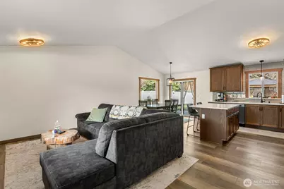 1989 4th St SE, East Wenatchee, WA 98802 - Photo 5