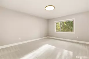 12055 SE May Creek Park Dr, Newcastle, WA 98056 - Photo 17