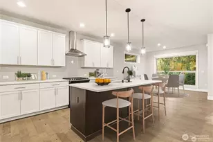 12055 SE May Creek Park Dr, Newcastle, WA 98056 - Photo 5