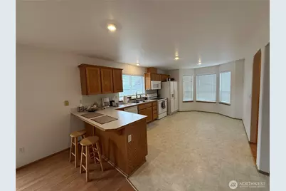 8312 185th Street Ct E, Puyallup, WA 98375 - Photo 9