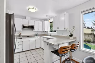 927 S 240th Pl, Des Moines, WA 98198 - Photo 11