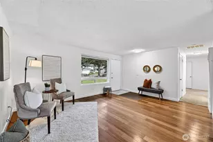 927 S 240th Pl, Des Moines, WA 98198 - Photo 5