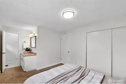 927 S 240th Place, Des Moines, WA 98198 - Photo 19