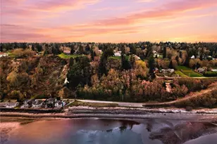 2303 N Bluff Rd, Greenbank, WA 98253 - Photo 33