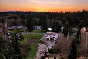 2303 N Bluff Rd, Greenbank, WA 98253 - Photo 3