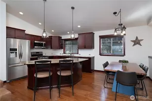 2303 N Bluff Rd, Greenbank, WA 98253 - Photo 7