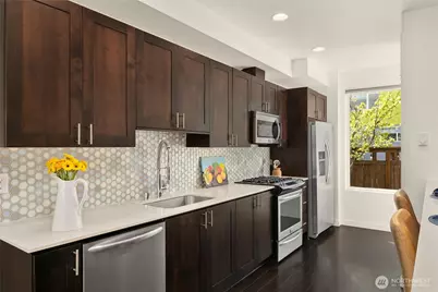 3631 Courtland Place S #B, Seattle, WA 98144 - Photo 9