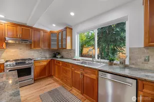 2708 NE 98th St, Seattle, WA 98115 - Photo 19