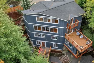 2708 NE 98th St, Seattle, WA 98115 - Photo 3