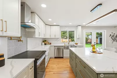 8810 NE 138th Street, Kirkland, WA 98034 - Photo 13