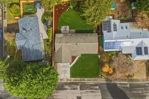 8810 NE 138th St, Kirkland, WA 98034 - Photo 33