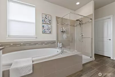 9219 Jacobia Avenue SE, Snoqualmie, WA 98065 - Photo 25