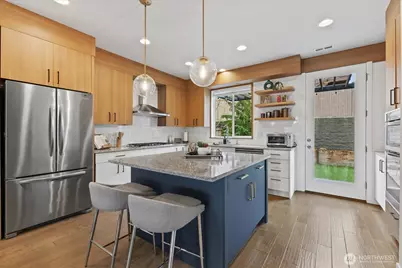 9219 Jacobia Avenue SE, Snoqualmie, WA 98065 - Photo 11