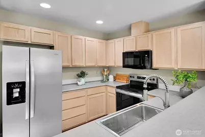 2001 120th Place SE #2-102, Everett, WA 98208 - Photo 11