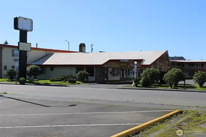 910 Simpson Avenue, Hoquiam, WA 98550 - Photo 3