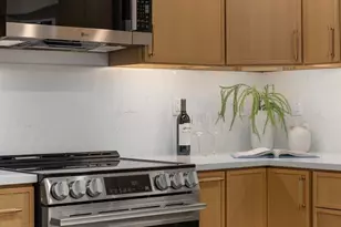 8508 1st Ave NE, Seattle, WA 98115 - Photo 11