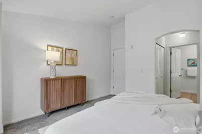 18275 NE 97th Way #103, Redmond, WA 98052 - Photo 15