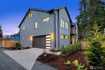 10733 17th Avenue NE, Seattle, WA 98125 - Photo 3