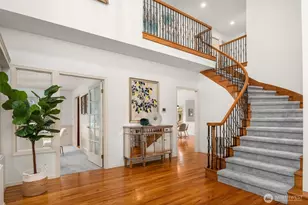 8550 NE 28th St, Hunts Point, WA 98004 - Photo 3