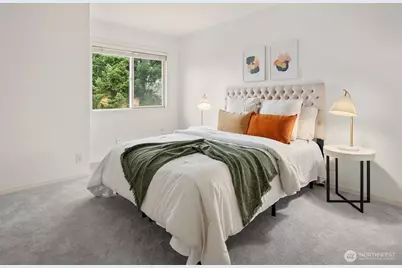 8550 NE 28th Street, Hunts Point, WA 98004 - Photo 21