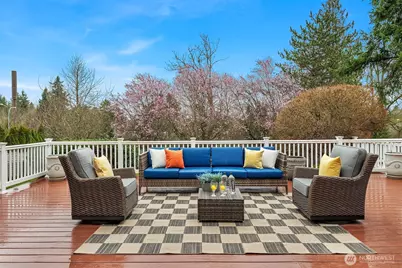 8550 NE 28th Street, Hunts Point, WA 98004 - Photo 19