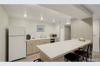 250 NW Dogwood Street #E-102, Issaquah, WA 98027 - Photo 17