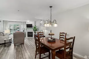 250 NW Dogwood St, Issaquah, WA 98027 - Photo 13