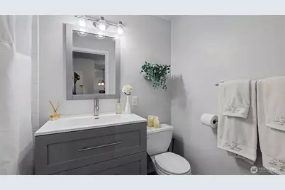 250 NW Dogwood Street #E-102, Issaquah, WA 98027 - Photo 11