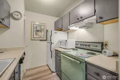 6116 N 15th Street #G106, Tacoma, WA 98406 - Photo 9
