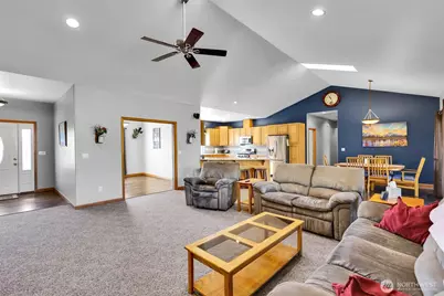 16100 159th Lane SE, Yelm, WA 98597 - Photo 3