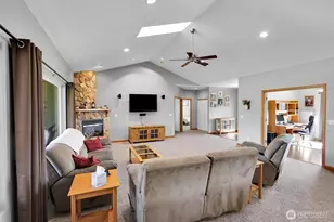 16100 159th Ln SE, Yelm, WA 98597 - Photo 5