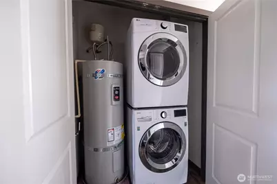 1651 SW Mulberry #E303, Oak Harbor, WA 98277 - Photo 13