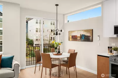 1127 B 10th Avenue E, Seattle, WA 98102 - Photo 5