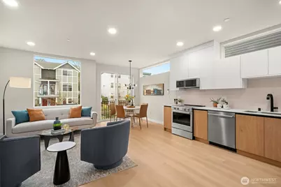 1127 B 10th Avenue E, Seattle, WA 98102 - Photo 3