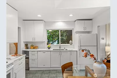 8117 17th Avenue SW, Seattle, WA 98106 - Photo 11