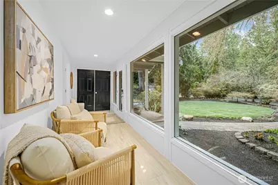 1626 W Beaver Lake Drive SE, Sammamish, WA 98075 - Photo 7