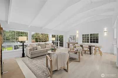 1626 W Beaver Lake Drive SE, Sammamish, WA 98075 - Photo 9