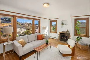 3955 Phinney Ave N, Seattle, WA 98103 - Photo 3