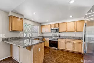 27910 227th Ct SE, Maple Valley, WA 98038 - Photo 9