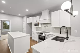 16823 Alder Way, Lynnwood, WA 98037 - Photo 9